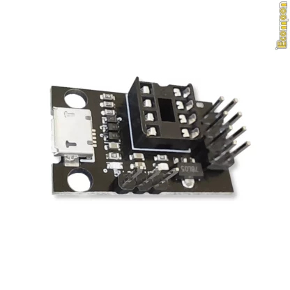 programmer-board-fuer-verschiedene-dip8-attiny-modelle-vorn-mit-pins-2